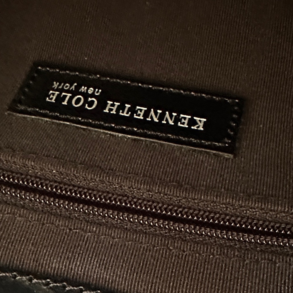 Kenneth Cole leather Black Clutch - Picture 8 of 8
